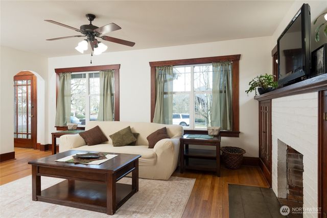 3810 S D Street, Tacoma, WA 98418