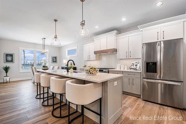 3370 Ravinewood Ct Court 19, Jenison, MI 49428