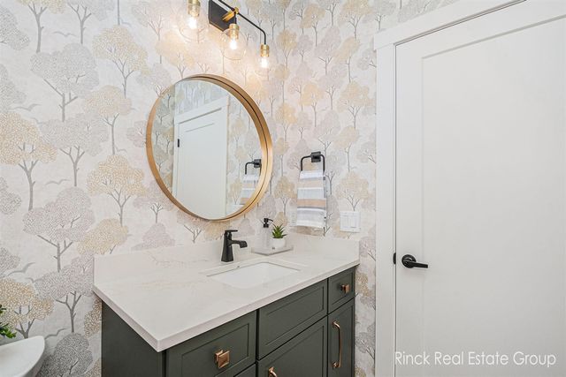 3370 Ravinewood Ct Court 19, Jenison, MI 49428