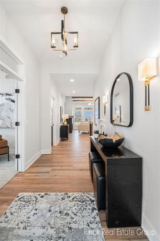 3370 Ravinewood Ct Court 19, Jenison, MI 49428