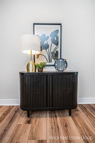 3370 Ravinewood Ct Court 19, Jenison, MI 49428