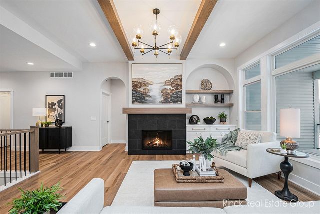 3370 Ravinewood Ct Court 19, Jenison, MI 49428