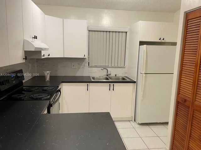 10101 W Okeechobee Road 5202, Hialeah Gardens, FL 33016