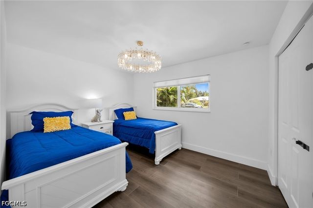 127 SE 43rd LN, Cape Coral, FL 33904