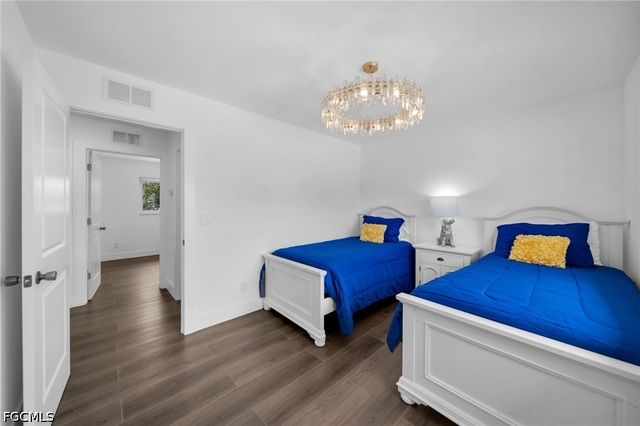 127 SE 43rd LN, Cape Coral, FL 33904