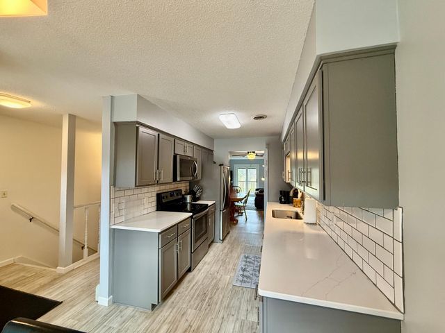 1808 Lakewood Avenue, Albert Lea, MN 56007