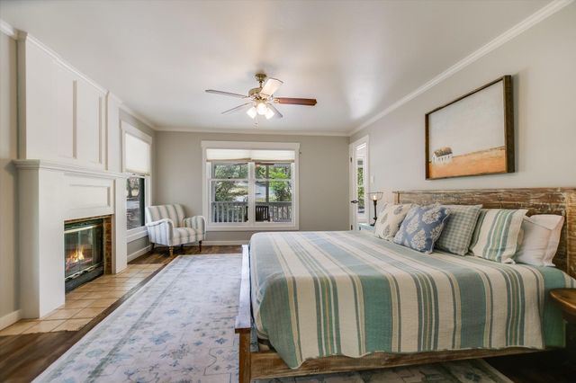 201 Sundown LN, Wimberley, TX 78676