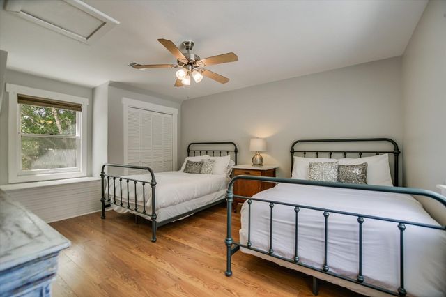 201 Sundown LN, Wimberley, TX 78676