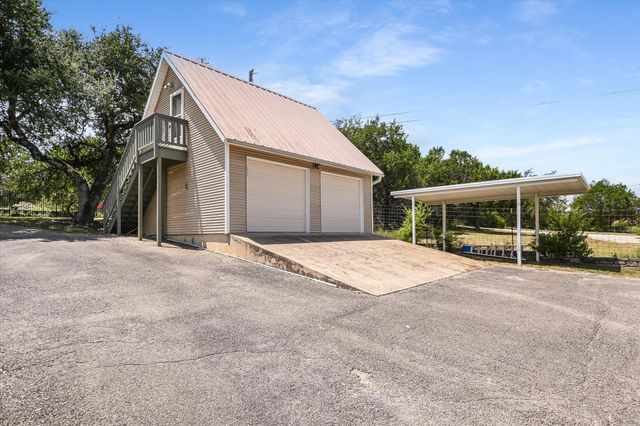 201 Sundown LN, Wimberley, TX 78676