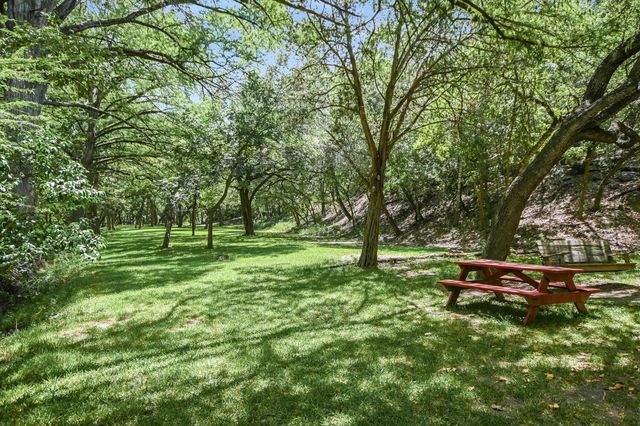 201 Sundown LN, Wimberley, TX 78676