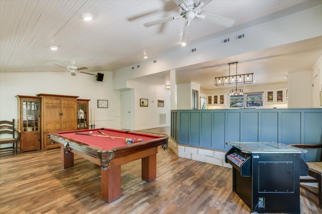 201 Sundown LN, Wimberley, TX 78676