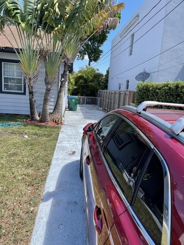 3665 SW 15th Street, Miami, FL 33145