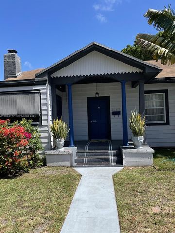 3665 SW 15th Street, Miami, FL 33145