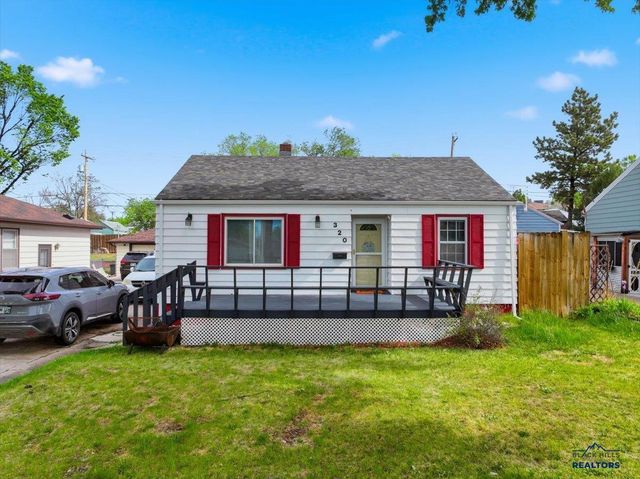 320 ST CHARLES, Rapid City, SD 57701
