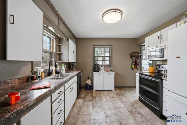 320 ST CHARLES, Rapid City, SD 57701