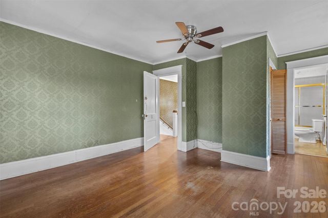 708 E Lake Drive, Greensboro, NC 27401