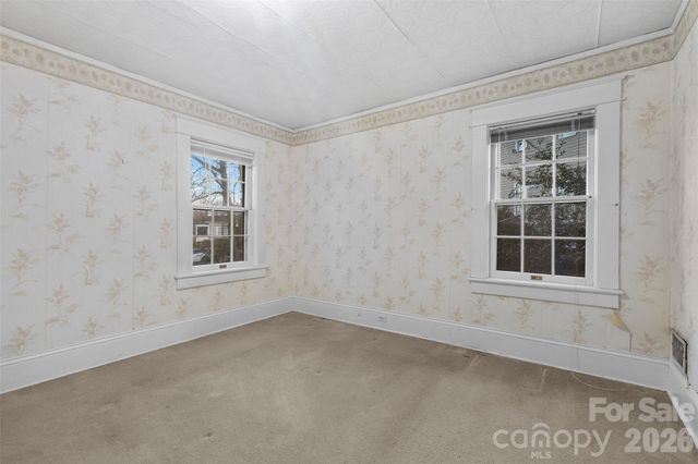 708 E Lake Drive, Greensboro, NC 27401