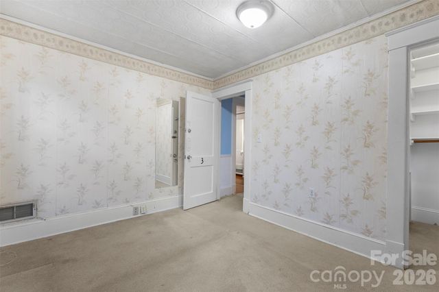 708 E Lake Drive, Greensboro, NC 27401