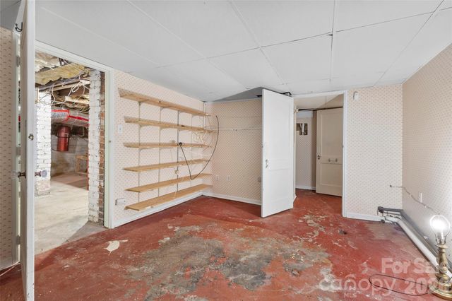 708 E Lake Drive, Greensboro, NC 27401