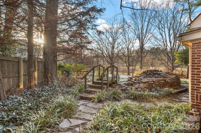 708 E Lake Drive, Greensboro, NC 27401