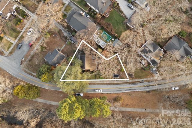 708 E Lake Drive, Greensboro, NC 27401