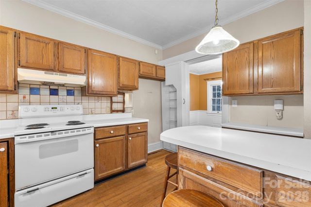 708 E Lake Drive, Greensboro, NC 27401