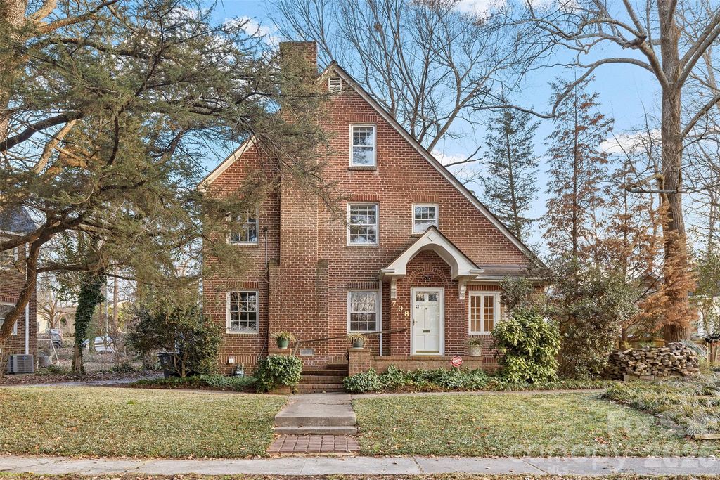 708 E Lake Drive, Greensboro, NC 27401