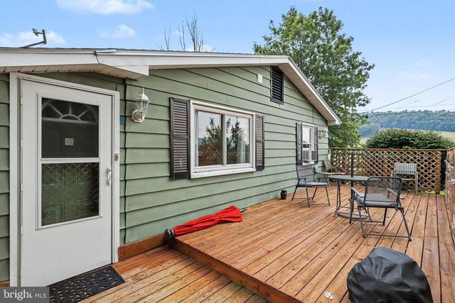 120 WATER ST, Fairfield, PA 17320