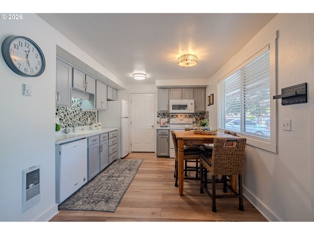 3837 Ne 45TH St, Vancouver, WA 98661