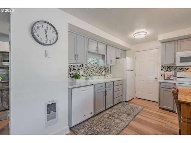 3837 Ne 45TH St, Vancouver, WA 98661