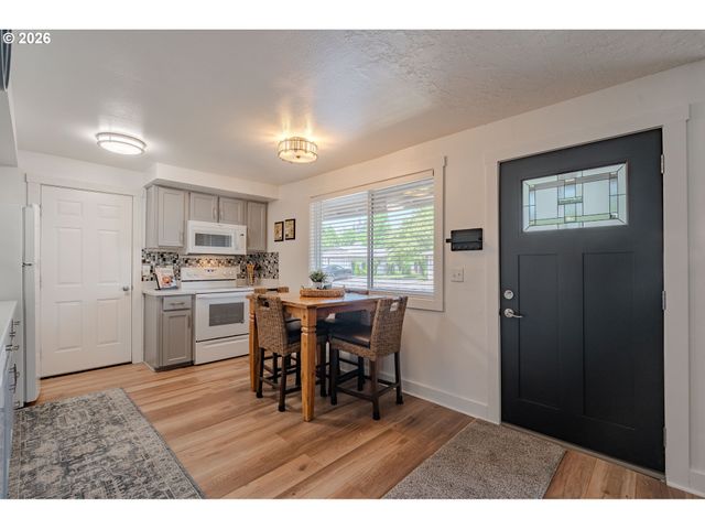 3837 Ne 45TH St, Vancouver, WA 98661
