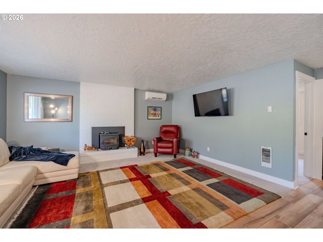 3837 Ne 45TH St, Vancouver, WA 98661