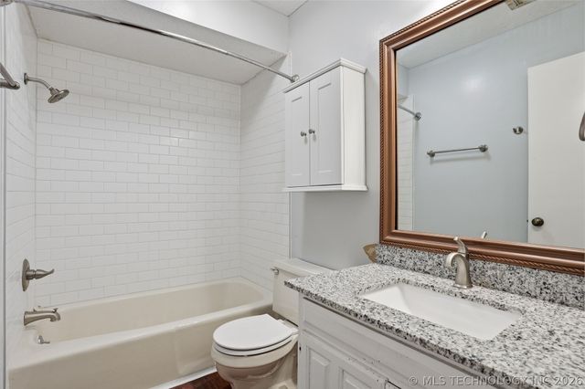 6251 S Yorktown Place 23U, Tulsa, OK 74136