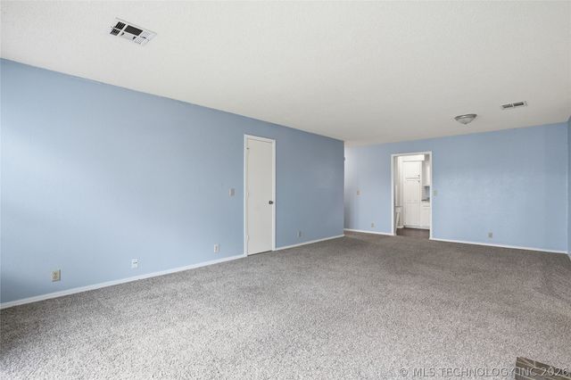 6251 S Yorktown Place 23U, Tulsa, OK 74136