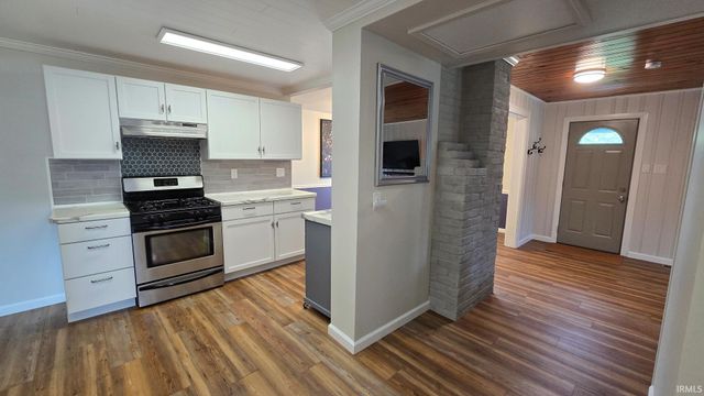 57047 Greenlawn Avenue, Osceola, IN 46561