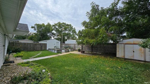 57047 Greenlawn Avenue, Osceola, IN 46561