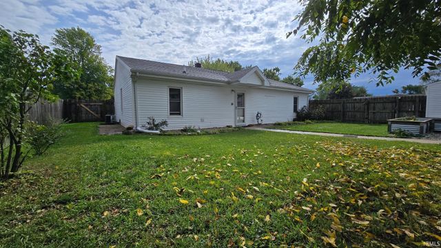 57047 Greenlawn Avenue, Osceola, IN 46561