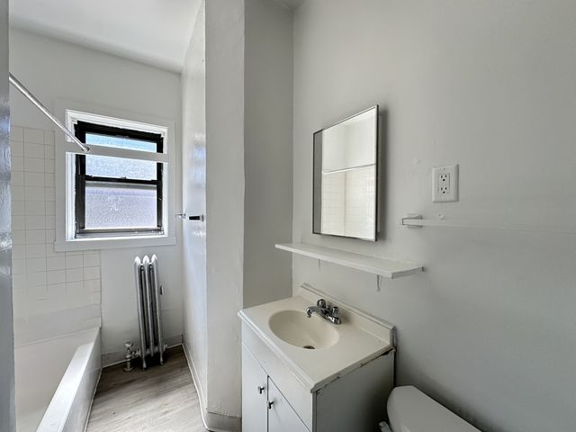 931.5 W Sunnyside Avenue 2E, Chicago, IL 60640