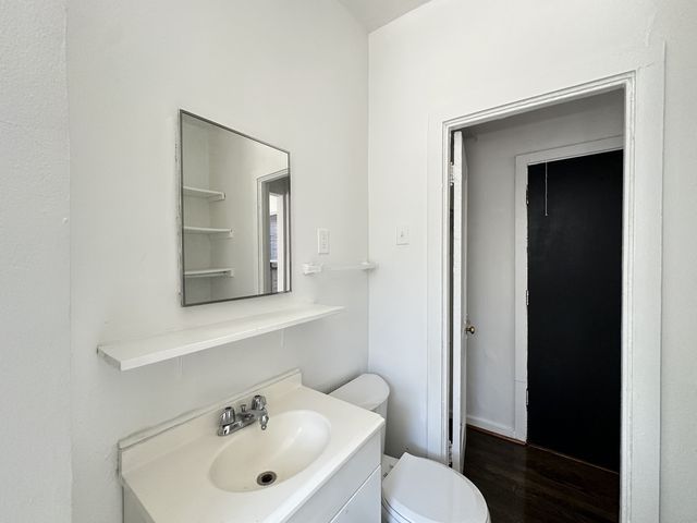 931.5 W Sunnyside Avenue 2E, Chicago, IL 60640