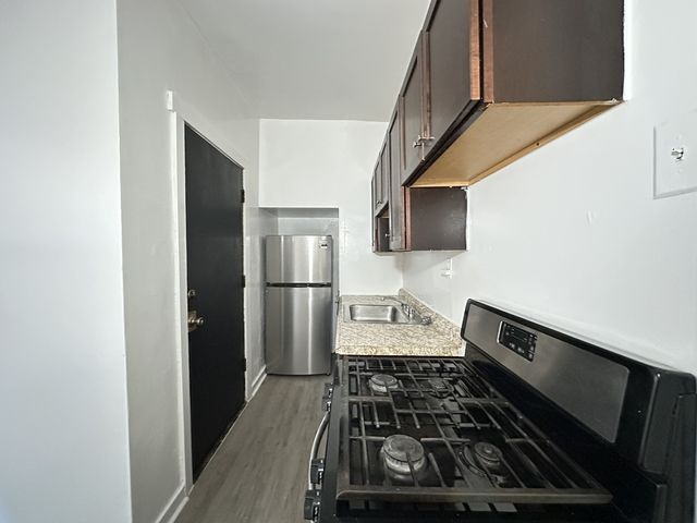 931.5 W Sunnyside Avenue 2E, Chicago, IL 60640