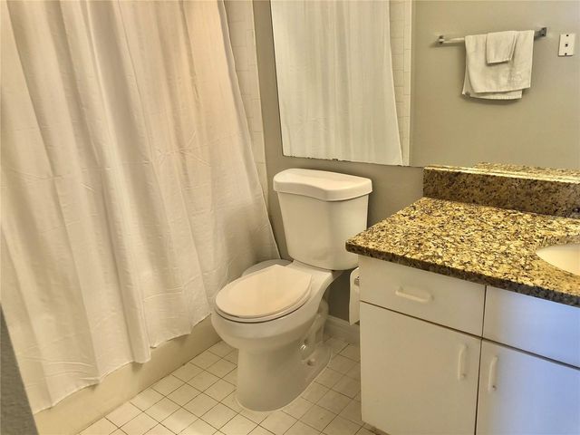 5542 METROWEST BOULEVARD 104, Orlando, FL 32811