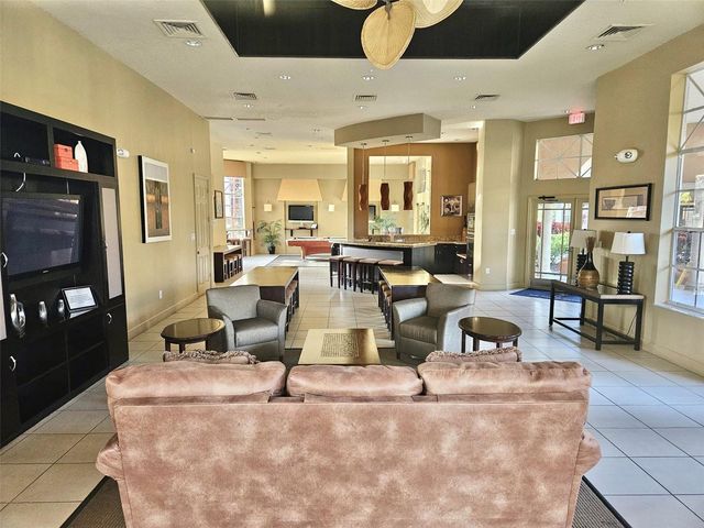 5542 METROWEST BOULEVARD 104, Orlando, FL 32811