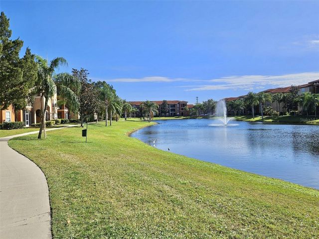 5542 METROWEST BOULEVARD 104, Orlando, FL 32811