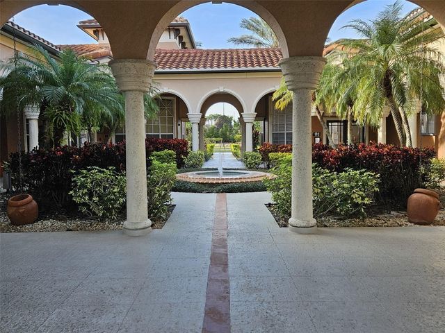 5542 METROWEST BOULEVARD 104, Orlando, FL 32811