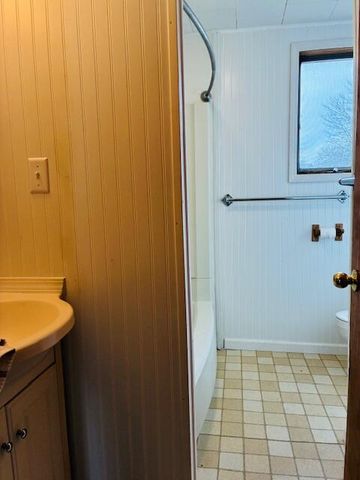 531 W Franklin Avenue, Reed City, MI 49677