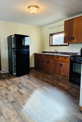 531 W Franklin Avenue, Reed City, MI 49677