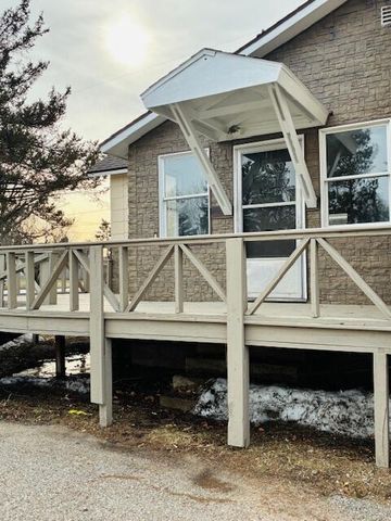 531 W Franklin Avenue, Reed City, MI 49677