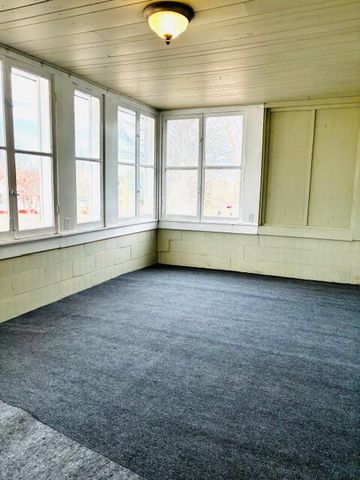 531 W Franklin Avenue, Reed City, MI 49677