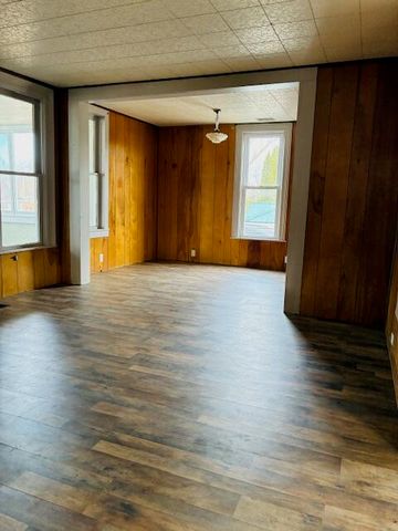 531 W Franklin Avenue, Reed City, MI 49677