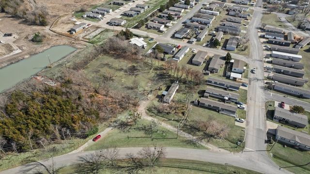 393 Knollwood Road, Knollwood, TX 75092